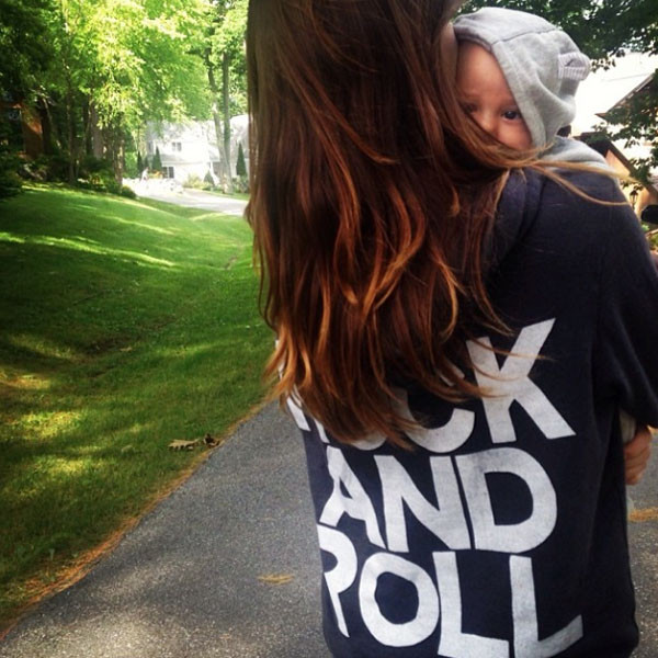 Olivia Wilde Shares Adorable Photo Of Baby Otis See The Pic E Online